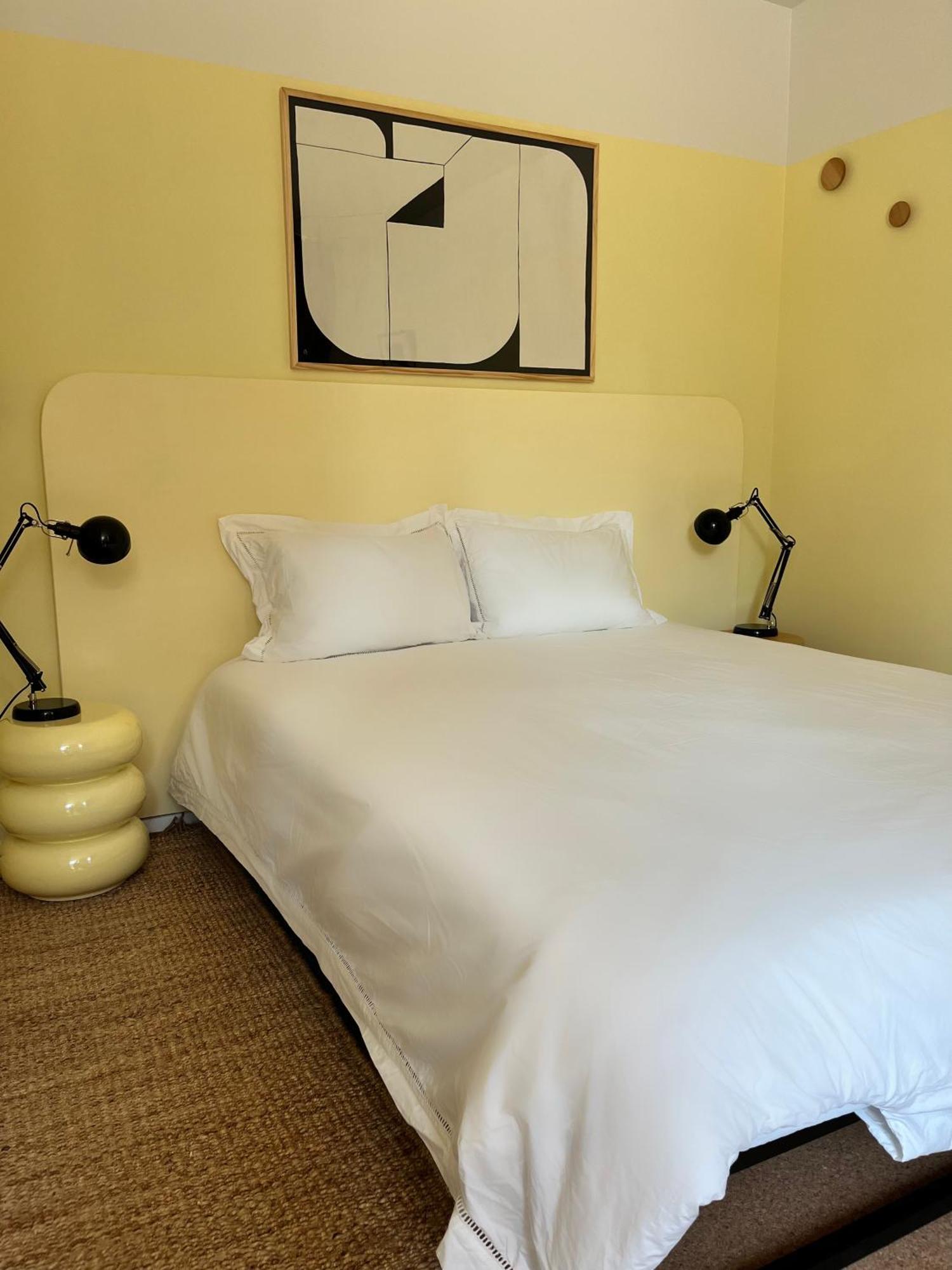 Red Cat In Bed Bed & Breakfast Eenrum Luaran gambar